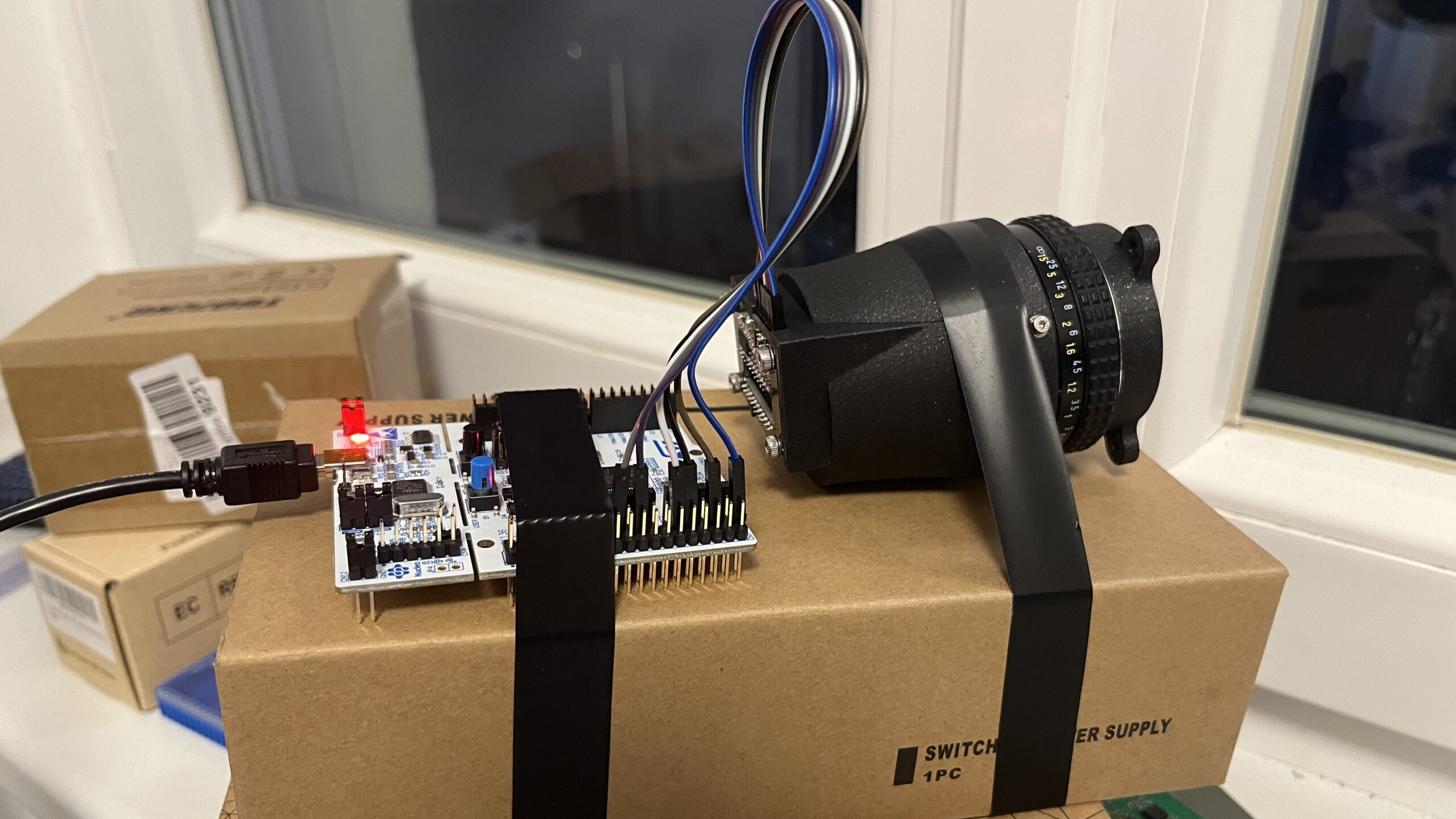 spectrometer focusing assembly